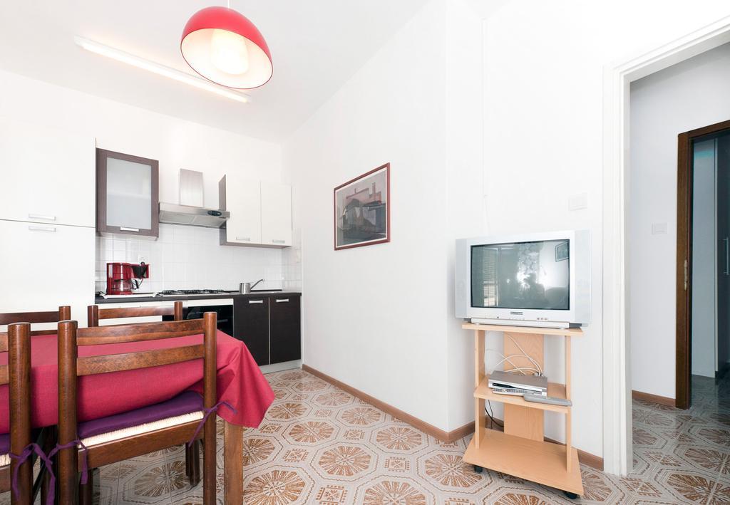 Apartments Alluro Rovinj Room photo